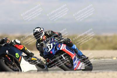 media/Dec-07-2025-CVMA (Sun) [[3e7d2de5dc]]/Race 8-Middleweight Shootout/